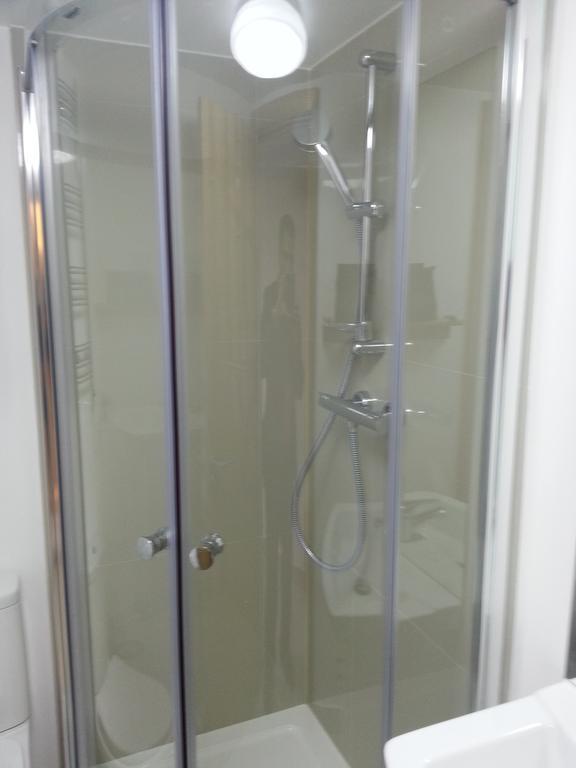 Pelican London Hotel And Residence Стая снимка